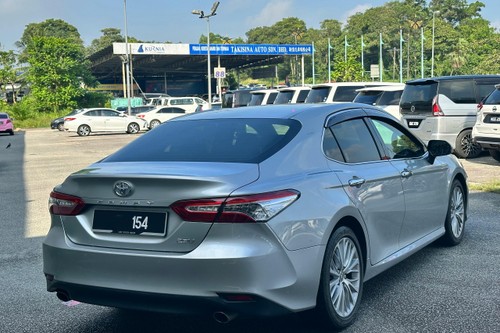 2021 Toyota Camry 2.5V Terpakai