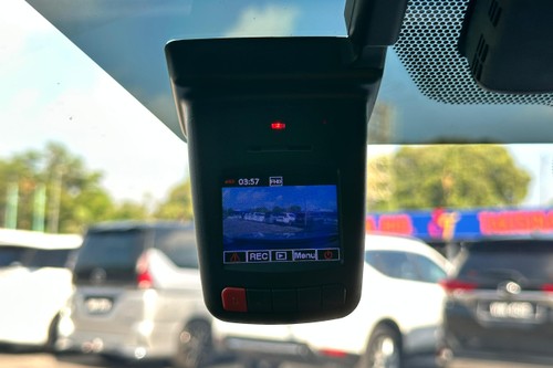 2021 Toyota Camry 2.5V Terpakai