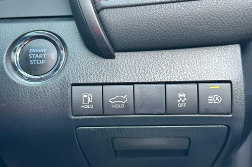 2021 Toyota Camry 2.5V Terpakai