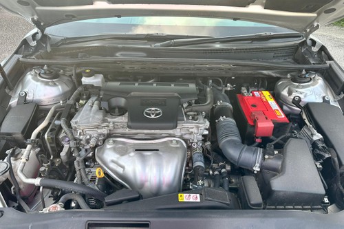 2021 Toyota Camry 2.5V Terpakai