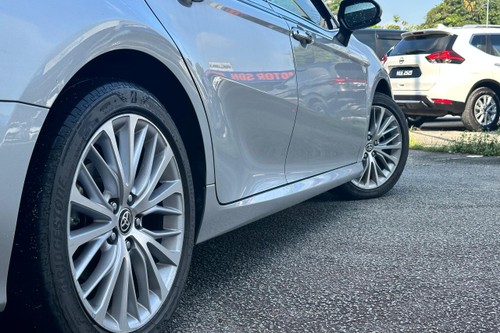 2021 Toyota Camry 2.5V Terpakai