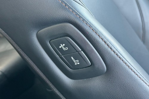 2021 Toyota Camry 2.5V Terpakai