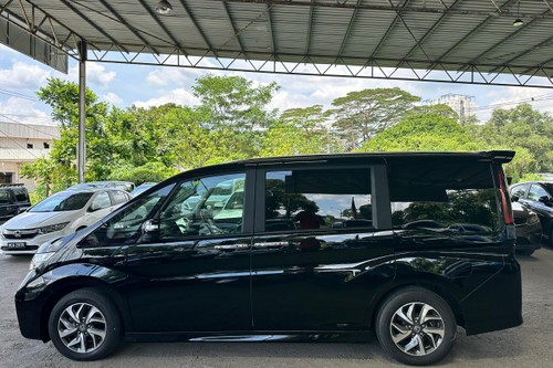 2017 Honda Step Wgn 1.5 Terpakai