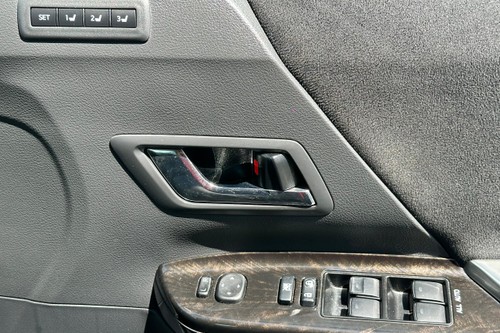 Used 2012 Toyota Vellfire 2.4Z