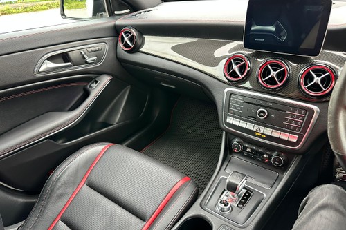 2017 Mercedes Benz CLA-Class Coupe 45 AMG 4MATIC Terpakai