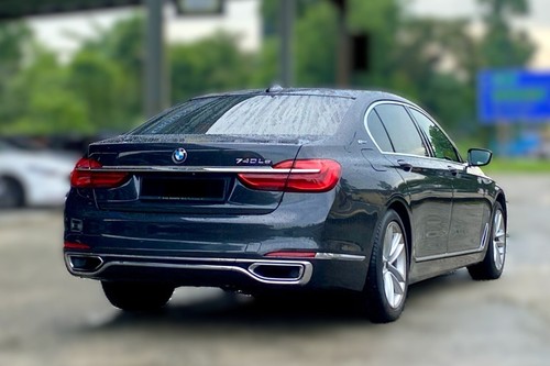 2017 BMW 7 Series Sedan 740Le xDrive  lama