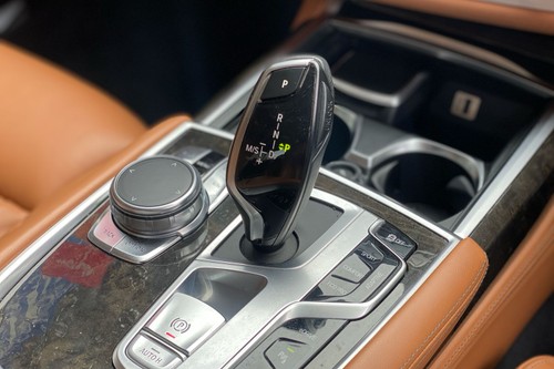 2017 BMW 7 Series Sedan 740Le xDrive Terpakai