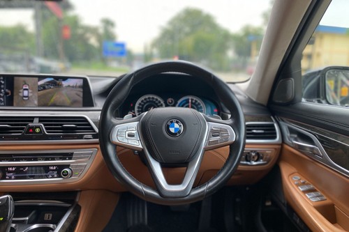 2017 BMW 7 Series Sedan 740Le xDrive Terpakai