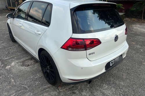 Used 2018 Volkswagen Golf 2.0L TSI GTI