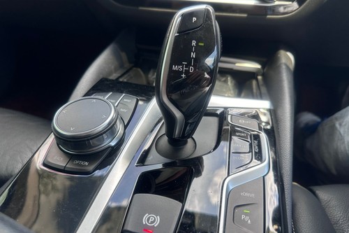 2018 BMW 5 Series Sedan 530e M Sport Terpakai