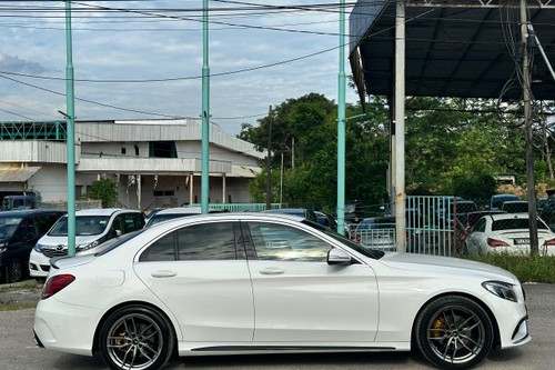 Used 2015 Mercedes Benz C-Class Saloon C200 Avantgarde Line