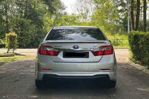 Second hand 2012 Toyota Camry 2.5 