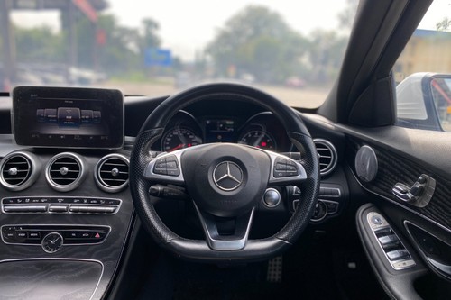 2017 Mercedes Benz C-Class Saloon C350e Avantgarde Terpakai