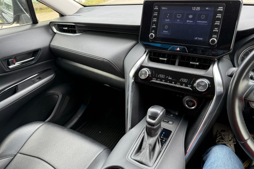 2021 Toyota Harrier 2.0 Luxury Terpakai