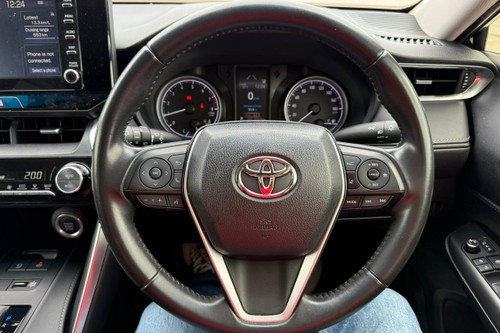 2021 Toyota Harrier 2.0 Luxury Terpakai