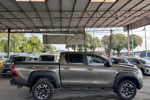 Used 2023 Toyota Hilux Double Cab 2.4V (AT) 4X4
