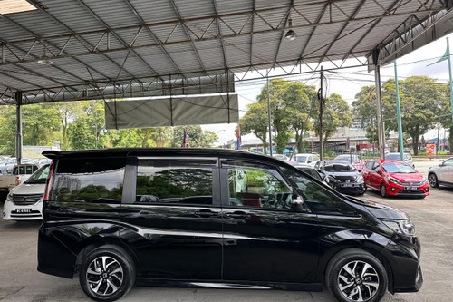 2020 Honda Step Wgn 1.5 Terpakai