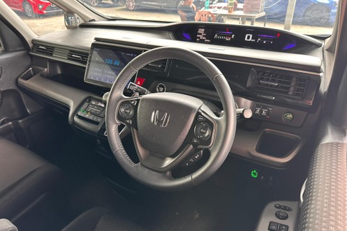 2020 Honda Step Wgn 1.5 Terpakai