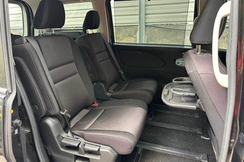 2019 Nissan Serena 2.0L Highway Star Terpakai