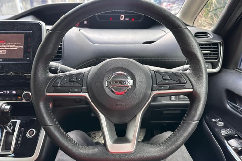 2019 Nissan Serena 2.0L Highway Star Terpakai