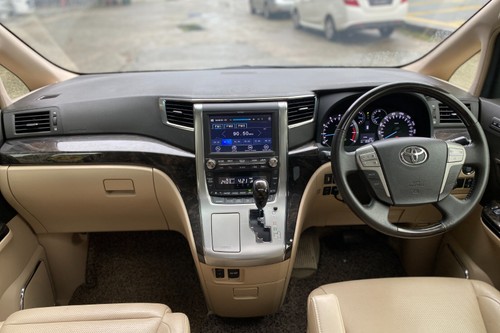 Used 2014 Toyota Vellfire 3.5