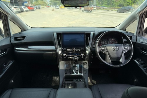 2021 Toyota Alphard 2.5 SC Terpakai
