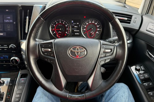 2021 Toyota Alphard 2.5 SC Terpakai