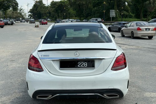 Used 2018 Mercedes Benz C-Class Saloon C300 2.0 AMG