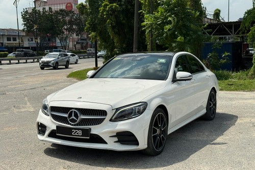 Used 2018 Mercedes Benz C-Class Saloon C300 2.0 AMG
