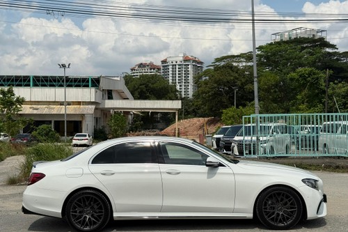 Used 2017 Mercedes Benz E-Class Saloon E 200 Avantgarde