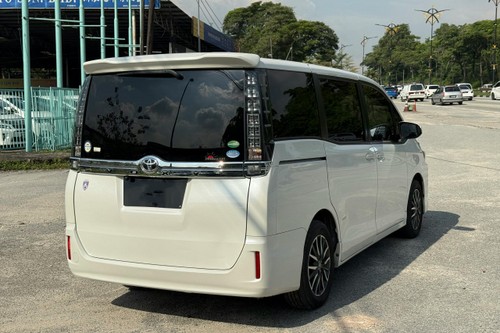 Used 2016 Toyota Voxy 2.0 ZS