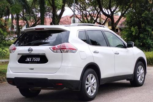 Old 2015 Nissan X-Trail 2.5L 4WD