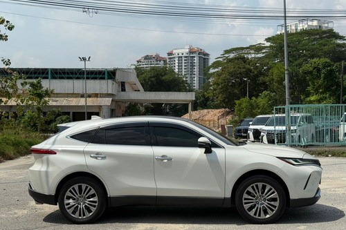 2020 Toyota Harrier Z Spec Recon Terpakai