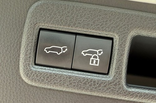 2020 Toyota Harrier Z Spec Recon Terpakai