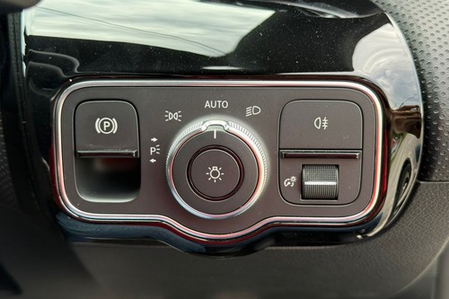 2018 Mercedes Benz A-Class A180 Terpakai