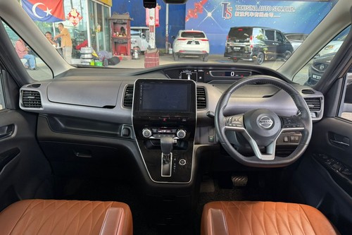 2022 Nissan Serena 2.0L Highway Star Terpakai