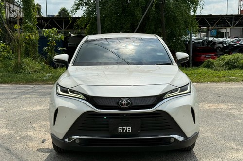 2022 Toyota Harrier Z Spec Recon Terpakai