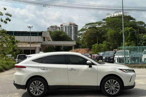 2022 Toyota Harrier Z Spec Recon Terpakai