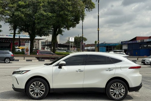 2022 Toyota Harrier Z Spec Recon Terpakai