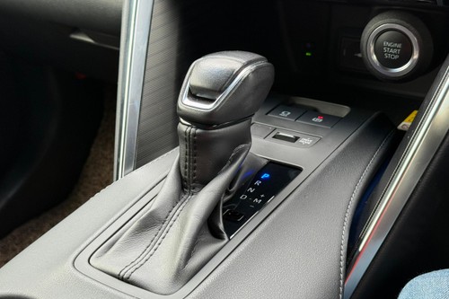2022 Toyota Harrier Z Spec Recon Terpakai