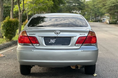 2005 Toyota Camry 2.0AT  lama