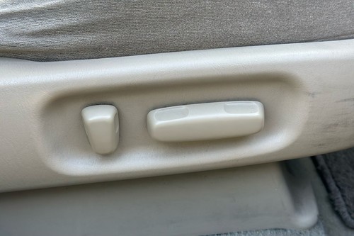 2005 Toyota Camry 2.0AT Terpakai