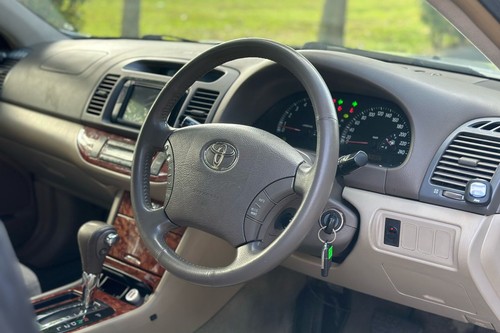 2005 Toyota Camry 2.0AT Terpakai