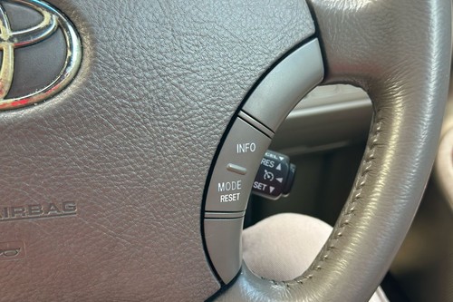 2005 Toyota Camry 2.0AT Terpakai