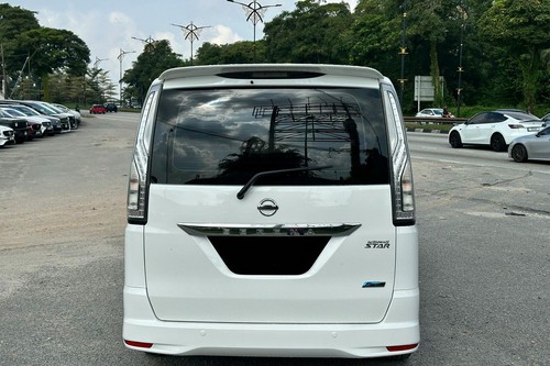 2016 Nissan Serena 2.0L  lama