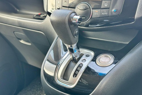 2016 Nissan Serena 2.0L Terpakai