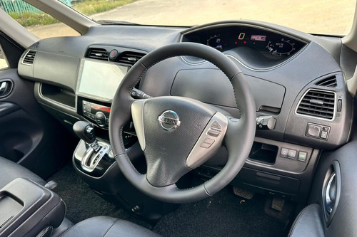 2016 Nissan Serena 2.0L Terpakai