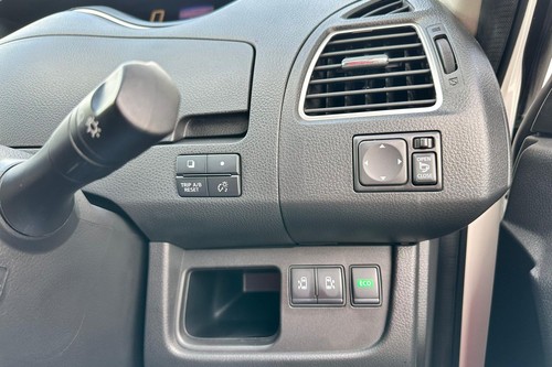 2016 Nissan Serena 2.0L Terpakai