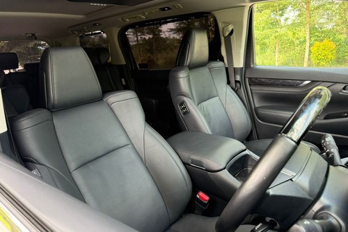 2021 Toyota Alphard 2.5 SC Terpakai