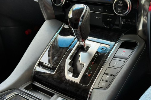 2021 Toyota Alphard 2.5 SC Terpakai